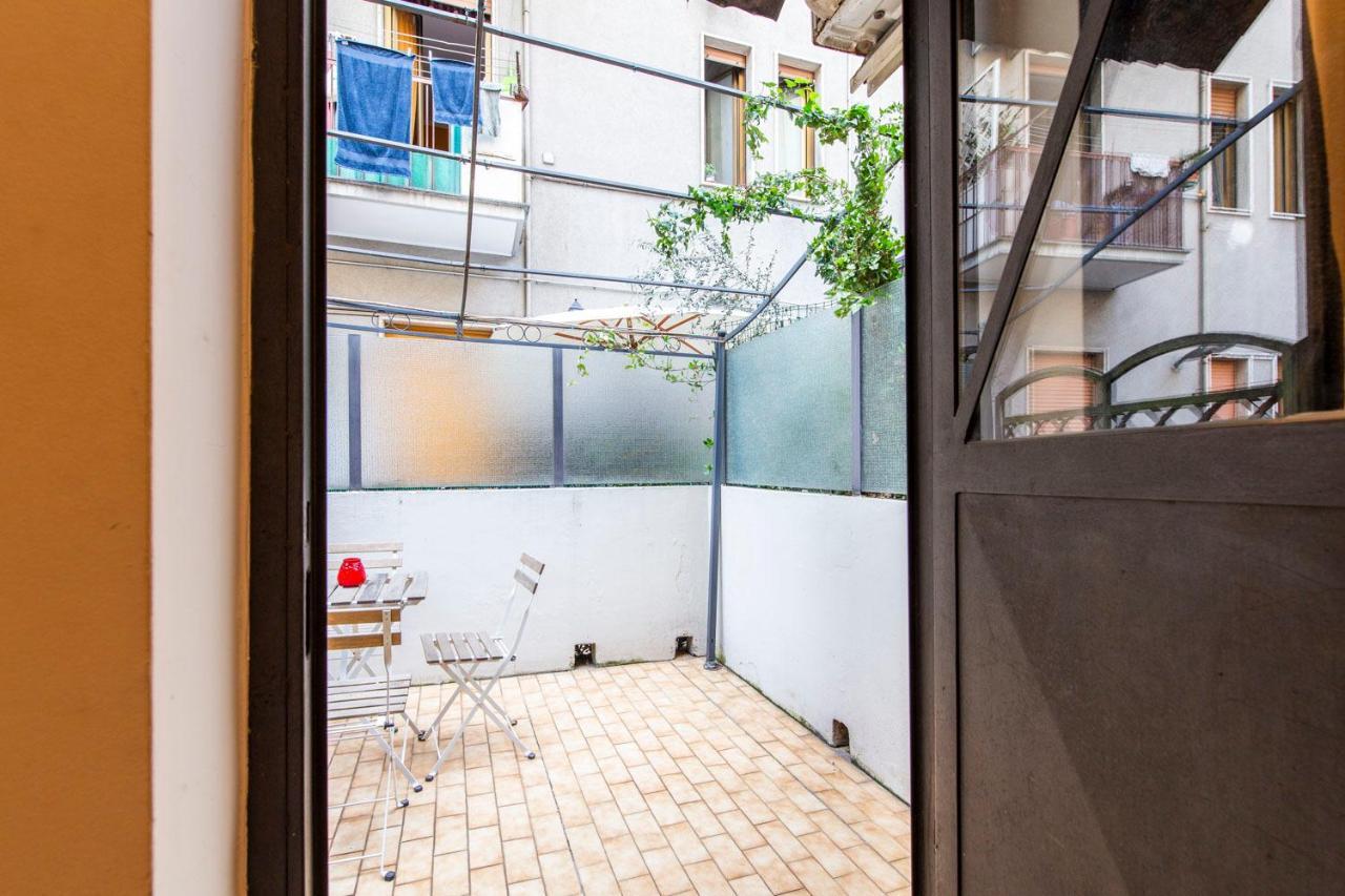 Extensive Terrace Navigli Toy Artistic Apartment Milano Eksteriør bilde